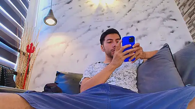 Max Hornye online show from 03/16/26, 06:43