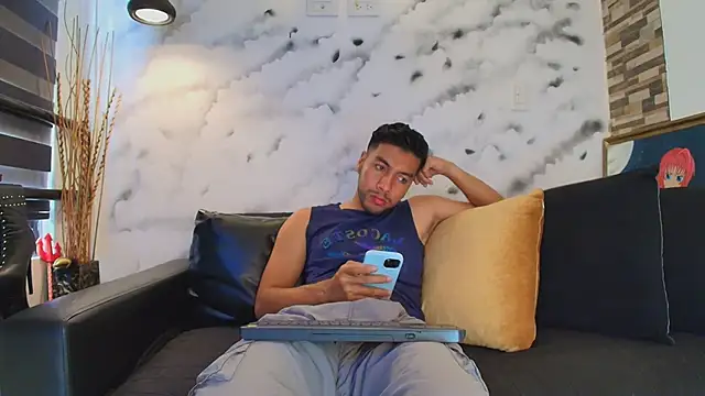 Max Hornye online show from 03/26/26, 07:12