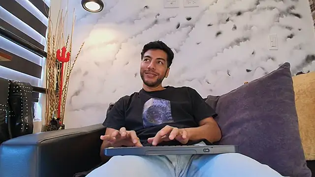 Max Hornye online show from 02/24/26, 06:42