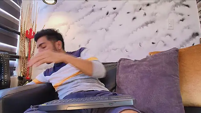 Max Hornye online show from 02/23/26, 06:52