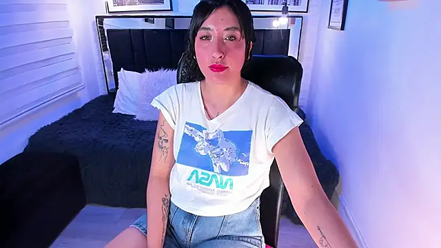 ladyraing online show from 02/13/26, 03:17