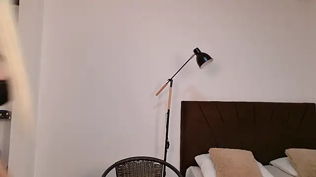 Snapshot of Raven_OA chatting on 02/12/26, 01:22 Raven OA online show from 02/12/26, 01:22