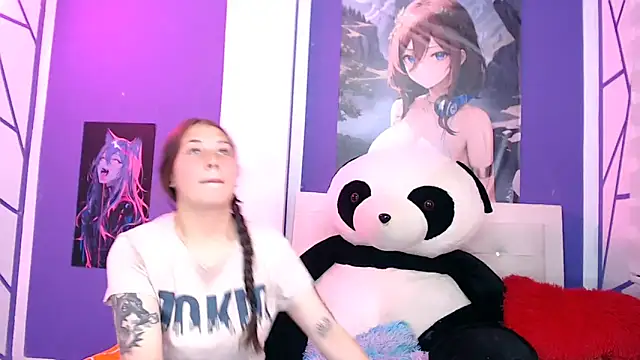 Snapshot of tiffany_smith01 chatting on 02/16/26, 04:16 tiffany smith01 online show from 02/16/26, 04:16