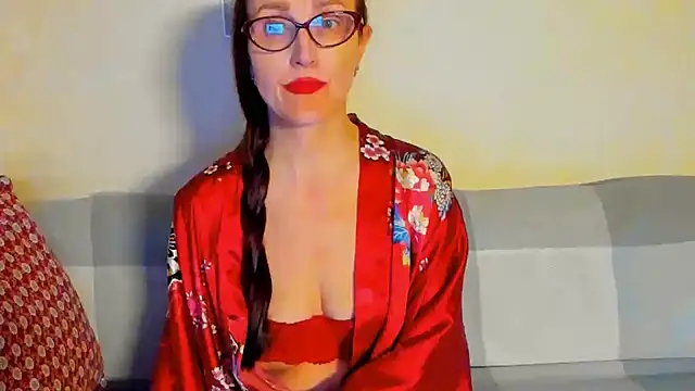 Snapshot of beddable_woman chatting on 05/23/26, 08:30 beddable woman online show from 05/23/26, 08:30