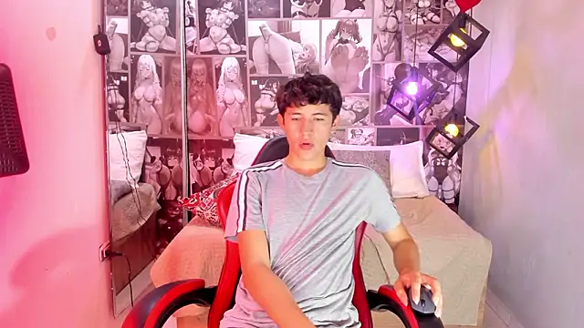 Snapshot of Christian_Foxx chatting on 03/01/26, 12:21 Christian Foxx online show from 03/01/26, 12:21