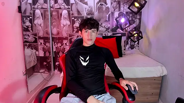Christian Foxx online show from 04/28/26, 01:48