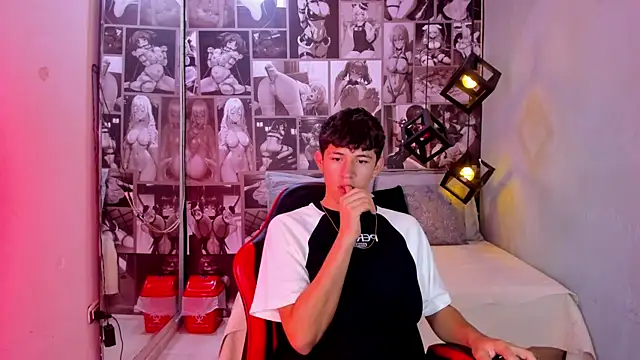 Christian Foxx online show from 04/07/26, 01:57