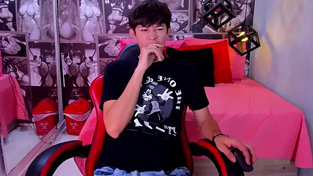 Christian Foxx online show from 05/06/26, 01:59