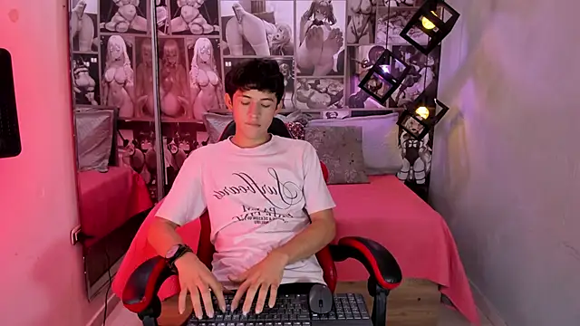 Snapshot of Christian_Foxx chatting on 02/21/26, 01:24 Christian Foxx online show from 02/21/26, 01:24