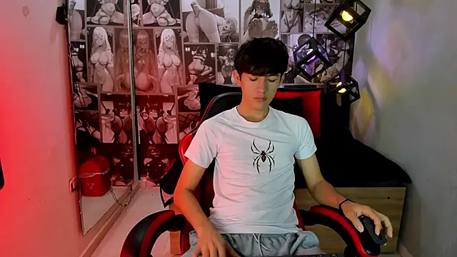 Christian Foxx online show from 04/30/26, 01:40