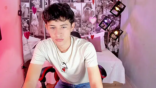 Snapshot of Christian_Foxx chatting on 02/15/26, 01:32 Christian Foxx online show from 02/15/26, 01:32