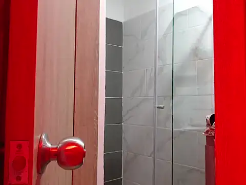 Snapshot of MiistressBlu chatting on 02/18/26, 07:32 MiistressBlu online show from 02/18/26, 07:32