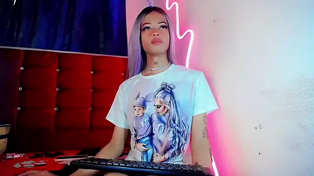 DahliaGill online show from 05/12/26, 04:57