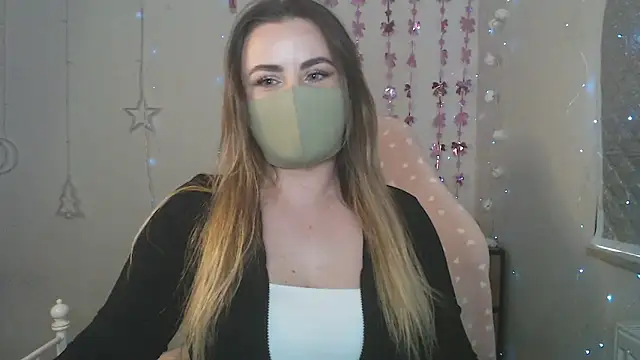 Avelina1 online show from 04/15/26, 09:15