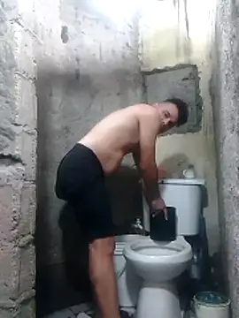 Snapshot of polla_large_active chatting on 04/12/26, 06:33 polla large active online show from 04/12/26, 06:33