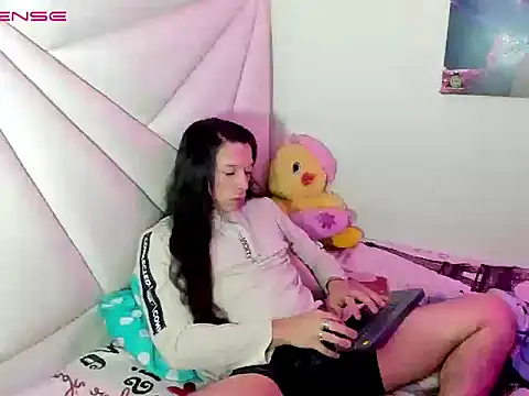 ale-noah online show from 04/15/26, 08:42