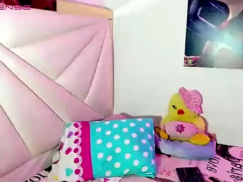 ale-noah online show from 04/18/26, 03:31