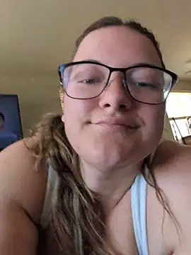 lillythotz online show from 05/15/26, 04:49