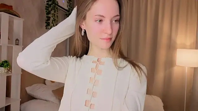 LeolaMonteverde online show from 02/05/26, 05:03