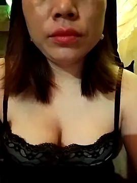 Snapshot of cong1122 chatting on 02/14/26, 09:48 cong1122 online show from 02/14/26, 09:48