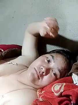 Snapshot of bongtuyet11 chatting on 02/21/26, 12:12 bongtuyet11 online show from 02/21/26, 12:12