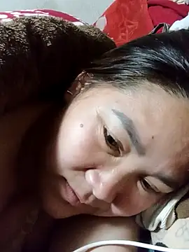 Snapshot of bongtuyet11 chatting on 02/26/26, 01:11 bongtuyet11 online show from 02/26/26, 01:11