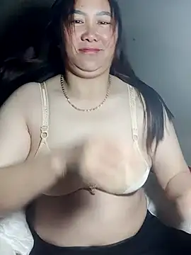 Snapshot of bongtuyet11 chatting on 02/05/26, 01:07 bongtuyet11 online show from 02/05/26, 01:07