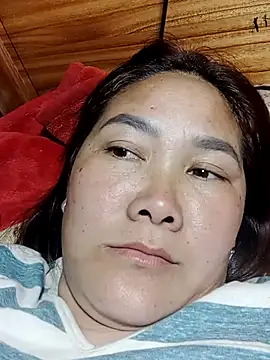 Snapshot of bongtuyet11 chatting on 02/20/26, 12:07 bongtuyet11 online show from 02/20/26, 12:07