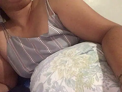 Snapshot of lady_candy85 chatting on 02/04/26, 07:42 lady candy85 online show from 02/04/26, 07:42