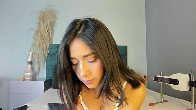 LiaHarpers online show from 04/13/26, 10:47