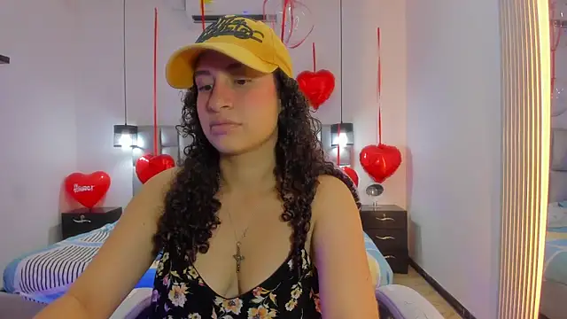 NoaMalak7 online show from 02/15/26, 07:46