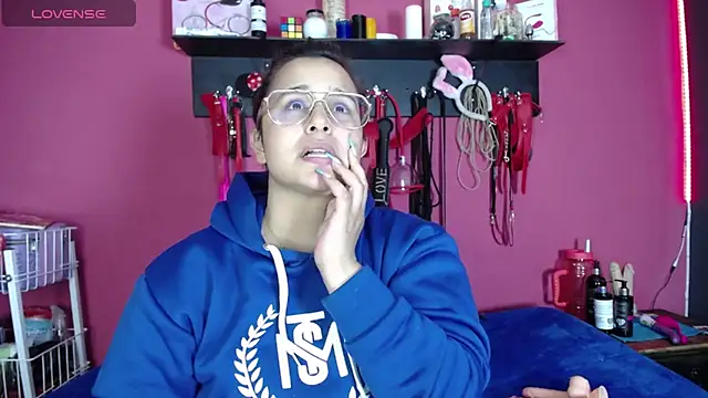 shannon queen- online show from 04/10/26, 04:52