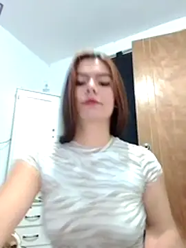 Snapshot of EmiNavarro chatting on 07/04/26, 11:09 EmiNavarro online show from 07/04/26, 11:09