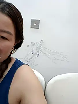 Snapshot of Jennie_dogy chatting on 04/13/26, 12:09 Jennie dogy online show from 04/13/26, 12:09