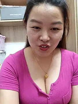 Snapshot of Jennie_dogy chatting on 06/21/26, 05:13 Jennie dogy online show from 06/21/26, 05:13