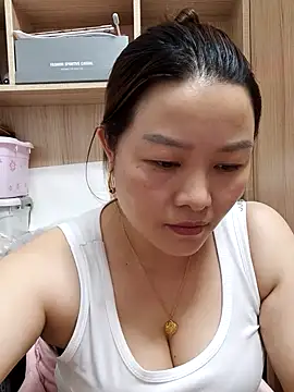 Snapshot of Jennie_dogy chatting on 06/18/26, 01:16 Jennie dogy online show from 06/18/26, 01:16
