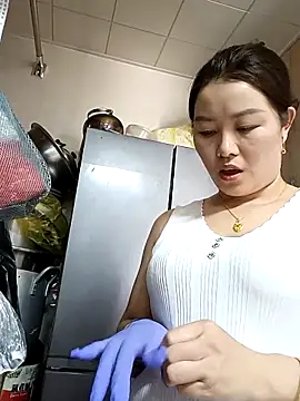 Snapshot of Jennie_dogy chatting on 04/04/26, 04:08 Jennie dogy online show from 04/04/26, 04:08