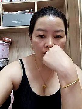 Snapshot of Jennie_dogy chatting on 06/07/26, 02:17 Jennie dogy online show from 06/07/26, 02:17