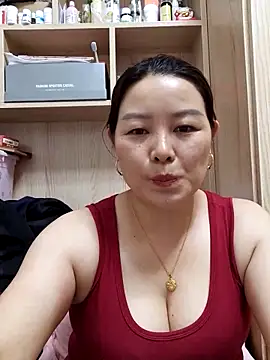 Snapshot of Jennie_dogy chatting on 06/14/26, 06:03 Jennie dogy online show from 06/14/26, 06:03