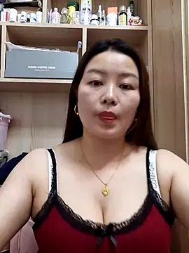 Snapshot of Jennie_dogy chatting on 06/15/26, 04:23 Jennie dogy online show from 06/15/26, 04:23