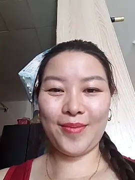 Snapshot of Jennie_dogy chatting on 06/06/26, 01:11 Jennie dogy online show from 06/06/26, 01:11