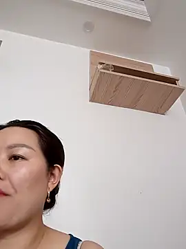 Snapshot of Jennie_dogy chatting on 04/13/26, 12:03 Jennie dogy online show from 04/13/26, 12:03