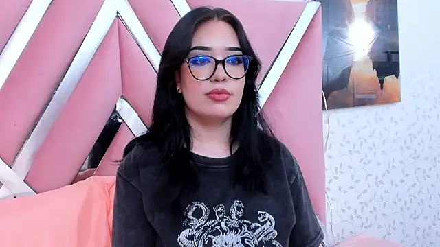 ninameduxx online show from 05/14/26, 04:42