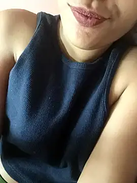 Snapshot of komalsharma99 chatting on 05/14/26, 10:07 komalsharma99 online show from 05/14/26, 10:07