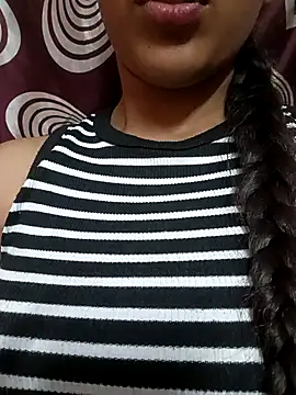 Snapshot of komalsharma99 chatting on 04/28/26, 06:45 komalsharma99 online show from 04/28/26, 06:45