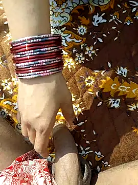 Snapshot of x_couple2 chatting on 02/17/26, 09:17 x couple2 online show from 02/17/26, 09:17