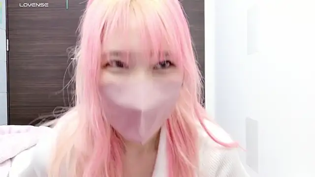 Mia-o0 online show from 03/05/26, 09:28