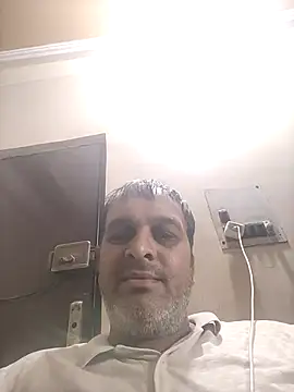 indiandesivillegeboy online show from 07/04/26, 06:42