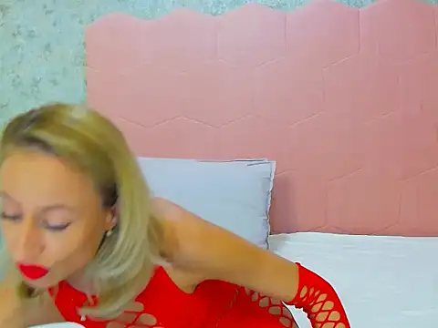 DeliaMArlow online show from 04/14/26, 07:57