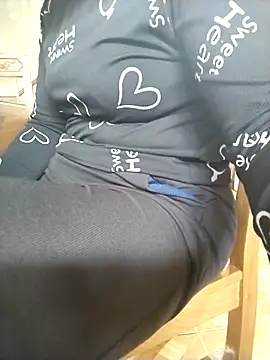 LiilyZi online show from 02/25/26, 04:01